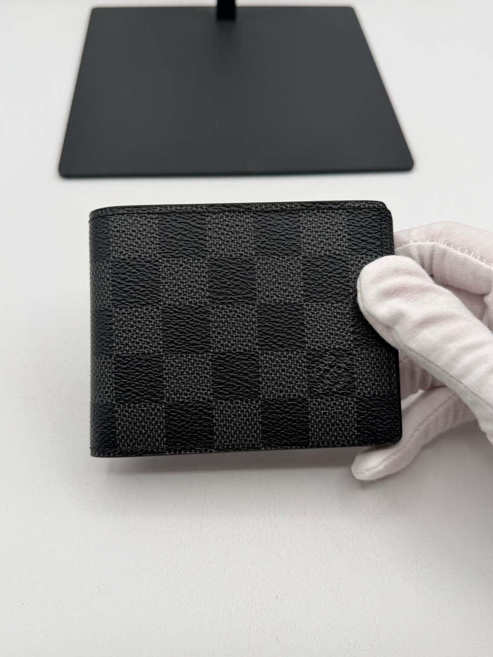 Louis Vuitton Damier Bi Fold Wallet